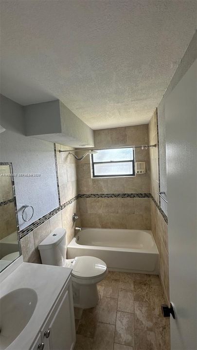 For Rent: $2,050 (2 beds, 2 baths, 1023 Square Feet)