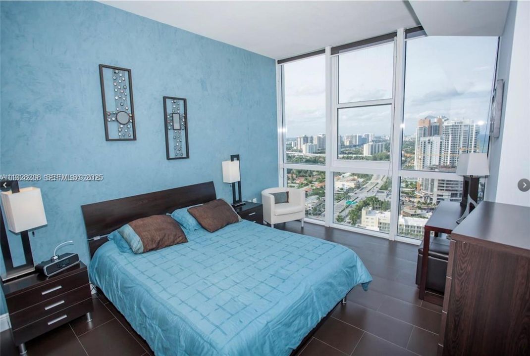 En Venta: $950,000 (1 camas, 1 baños, 958 Pies cuadrados)