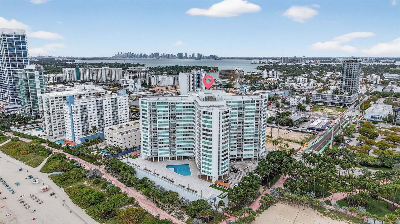 На продажу: $790,000 (2 спален, 2 ванн, 1455 Квадратных фут)