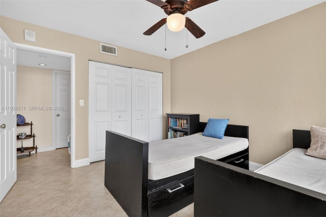 На продажу: $790,000 (2 спален, 2 ванн, 1455 Квадратных фут)