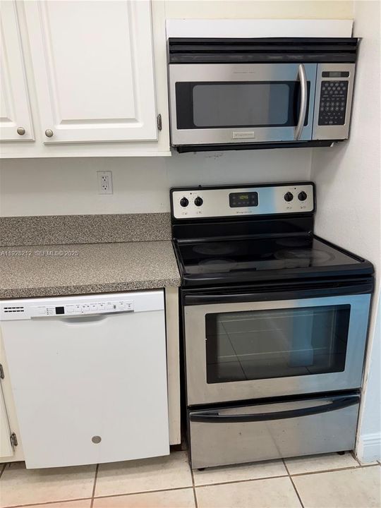 出租: $1,750 (1 贝兹, 1 浴室, 673 平方英尺)