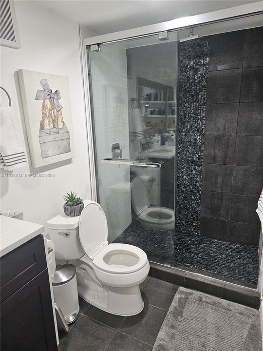 На продажу: $255,000 (2 спален, 2 ванн, 978 Квадратных фут)