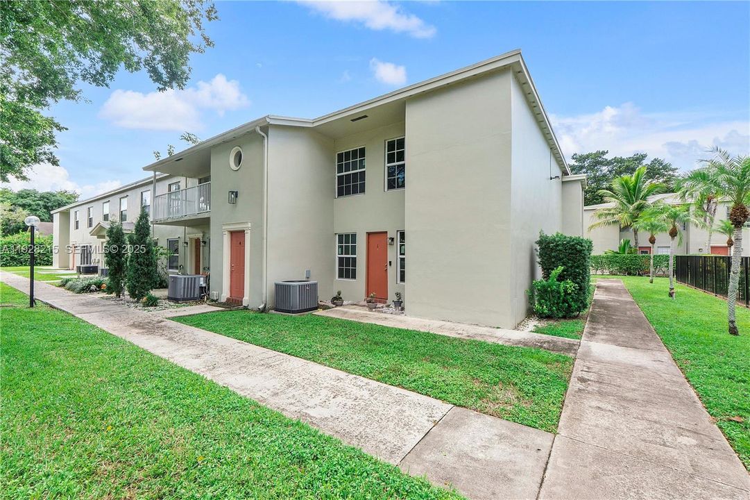 В аренду: $3,000 (4 спален, 3 ванн, 2170 Квадратных фут)