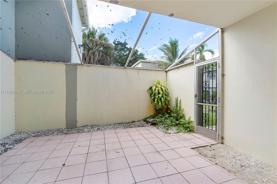 В аренду: $3,000 (4 спален, 3 ванн, 2170 Квадратных фут)