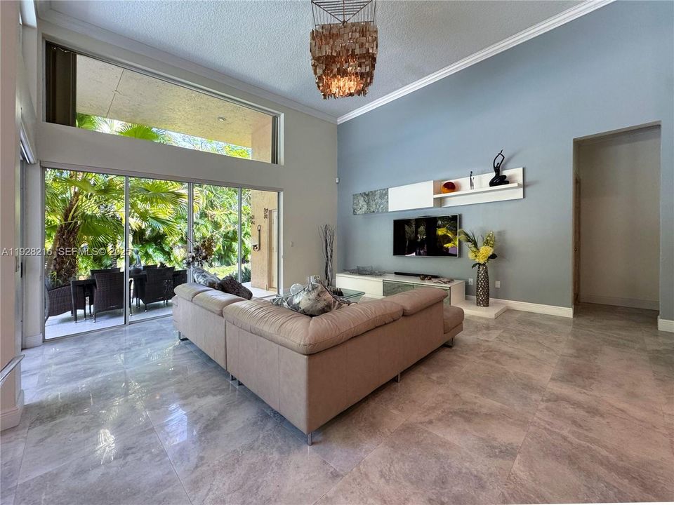 For Sale: $1,600,000 (5 beds, 3 baths, 3202 Square Feet)