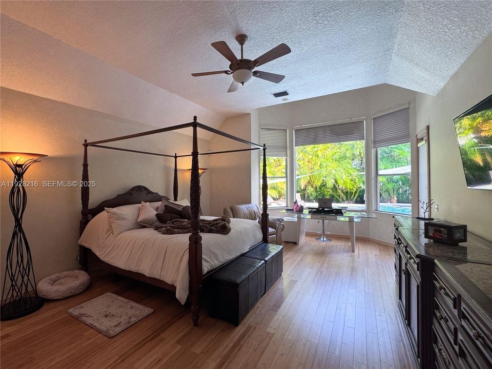 For Sale: $1,600,000 (5 beds, 3 baths, 3202 Square Feet)