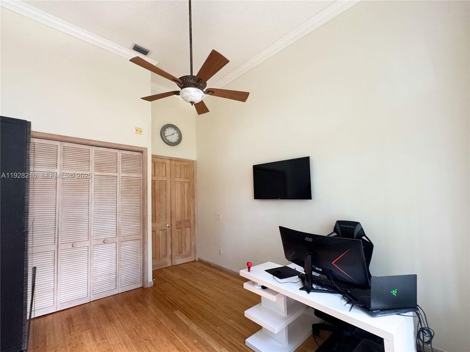 For Sale: $1,600,000 (5 beds, 3 baths, 3202 Square Feet)