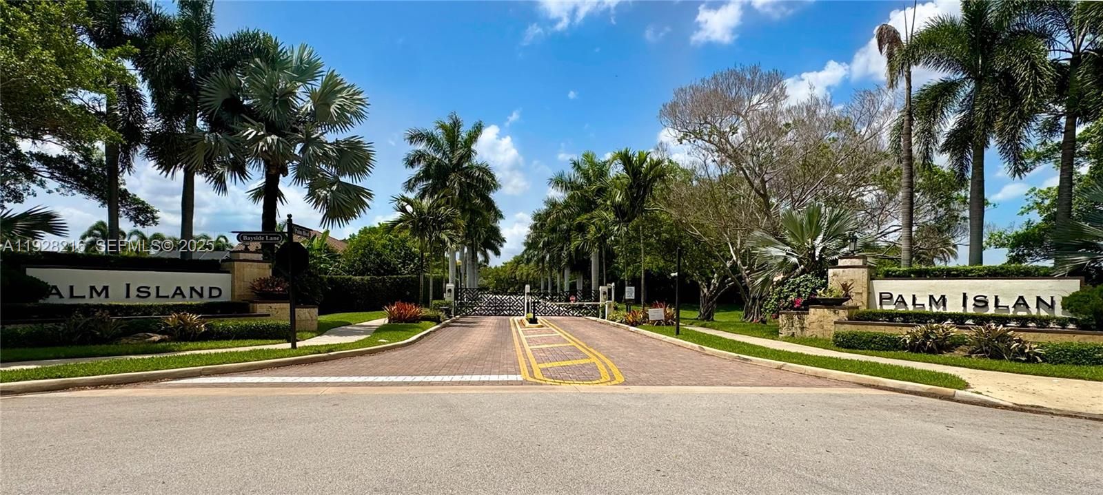 For Sale: $1,600,000 (5 beds, 3 baths, 3202 Square Feet)