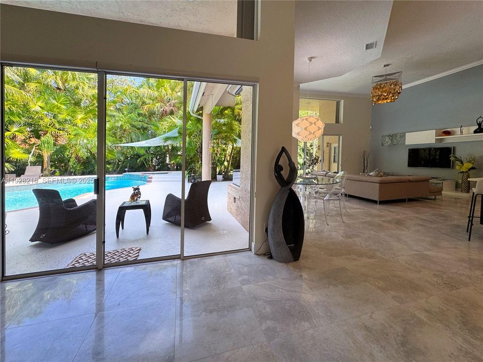 For Sale: $1,600,000 (5 beds, 3 baths, 3202 Square Feet)