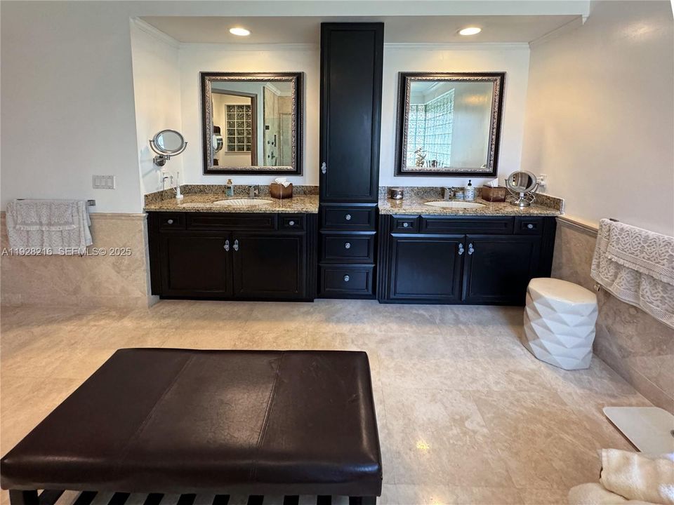 For Sale: $1,600,000 (5 beds, 3 baths, 3202 Square Feet)