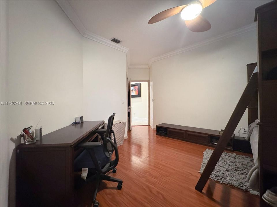 For Sale: $1,600,000 (5 beds, 3 baths, 3202 Square Feet)