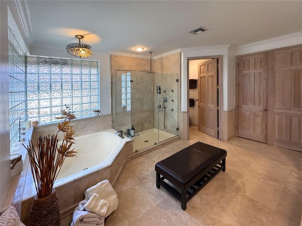 For Sale: $1,600,000 (5 beds, 3 baths, 3202 Square Feet)