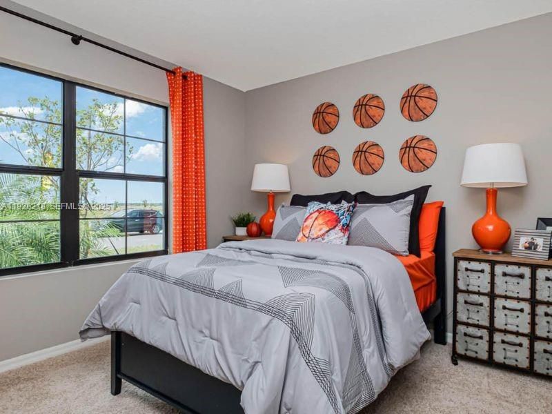 For Sale: $399,000 (4 beds, 2 baths, 1827 Square Feet)