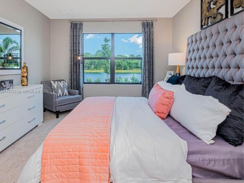 For Sale: $399,000 (4 beds, 2 baths, 1827 Square Feet)