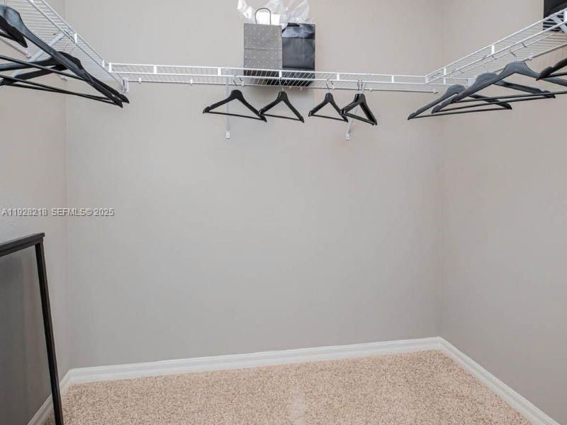 For Sale: $399,000 (4 beds, 2 baths, 1827 Square Feet)