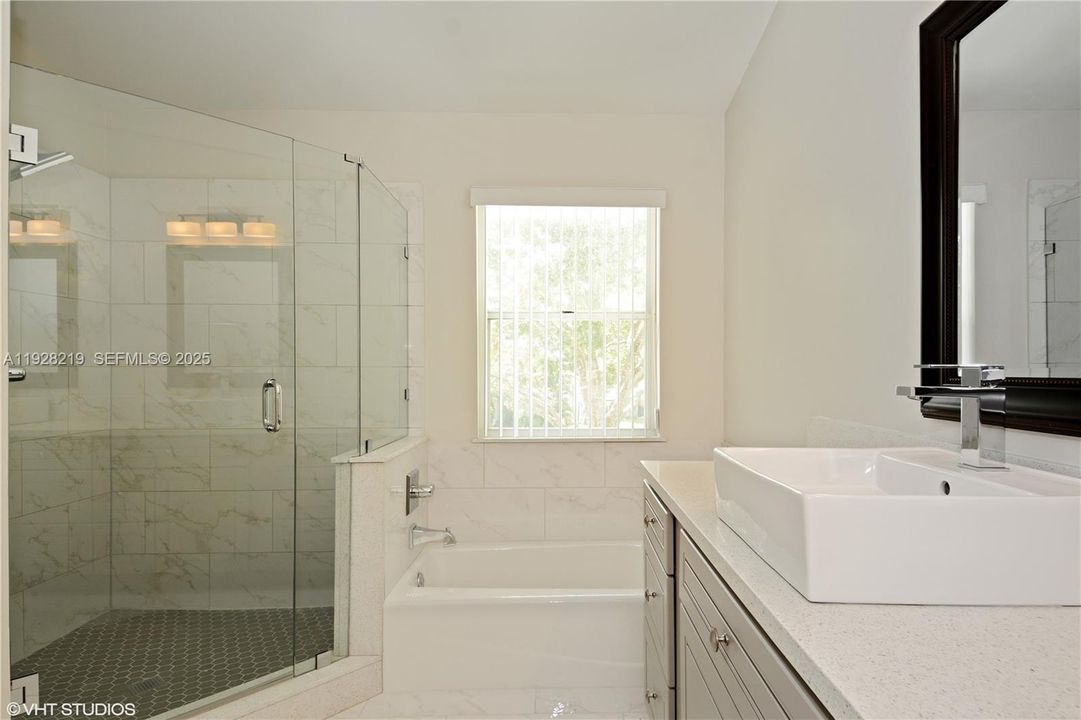 En Renta: $3,000 (3 camas, 2 baños, 1602 Pies cuadrados)