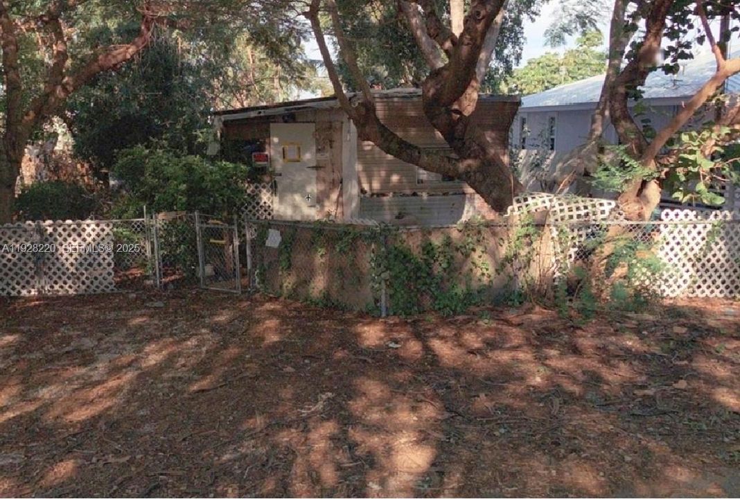 En Venta: $239,000 (0.11 acres)