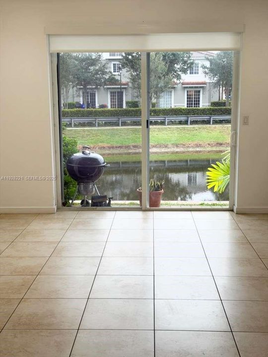 For Rent: $3,100 (3 beds, 2 baths, 1720 Square Feet)