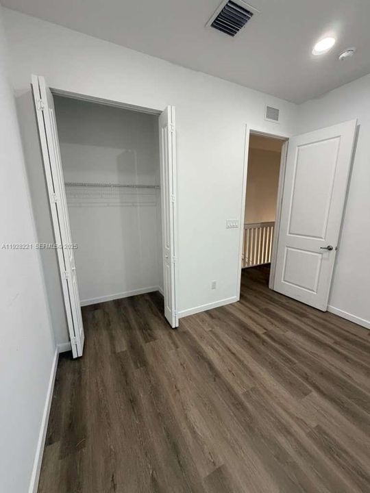 For Rent: $3,100 (3 beds, 2 baths, 1720 Square Feet)