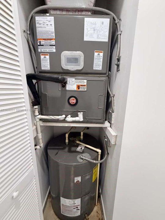 For Rent: $3,100 (3 beds, 2 baths, 1720 Square Feet)