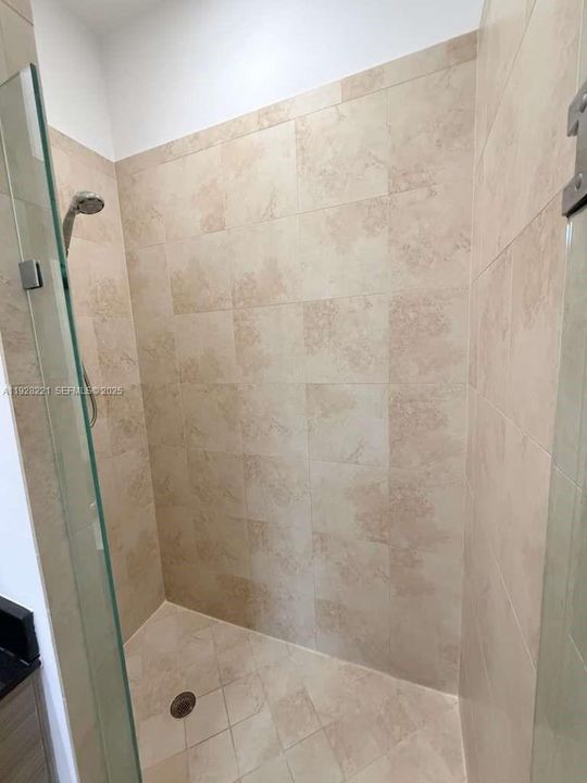 For Rent: $3,100 (3 beds, 2 baths, 1720 Square Feet)