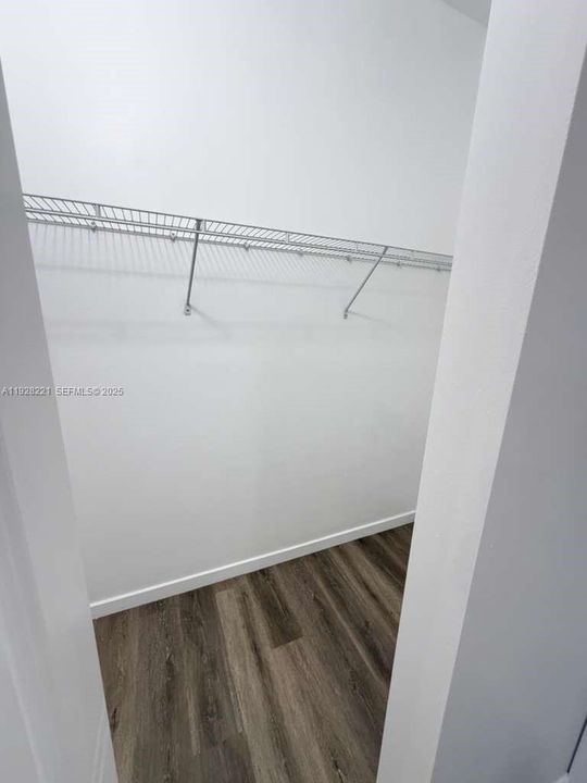 For Rent: $3,100 (3 beds, 2 baths, 1720 Square Feet)