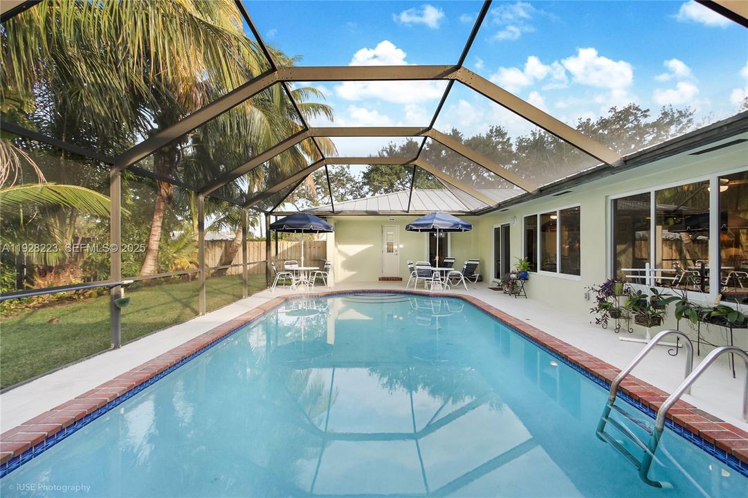 待售: $925,000 (4 贝兹, 3 浴室, 2930 平方英尺)