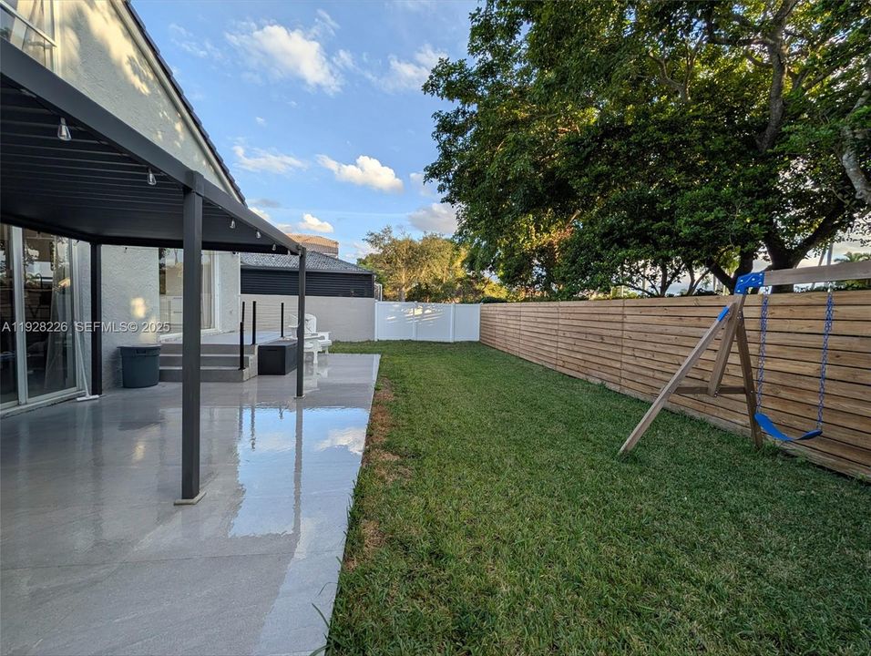 For Sale: $795,000 (4 beds, 3 baths, 2740 Square Feet)