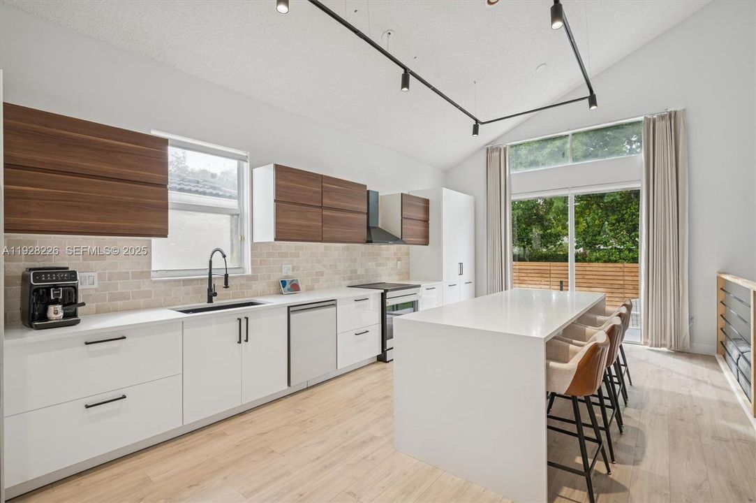 For Sale: $795,000 (4 beds, 3 baths, 2740 Square Feet)