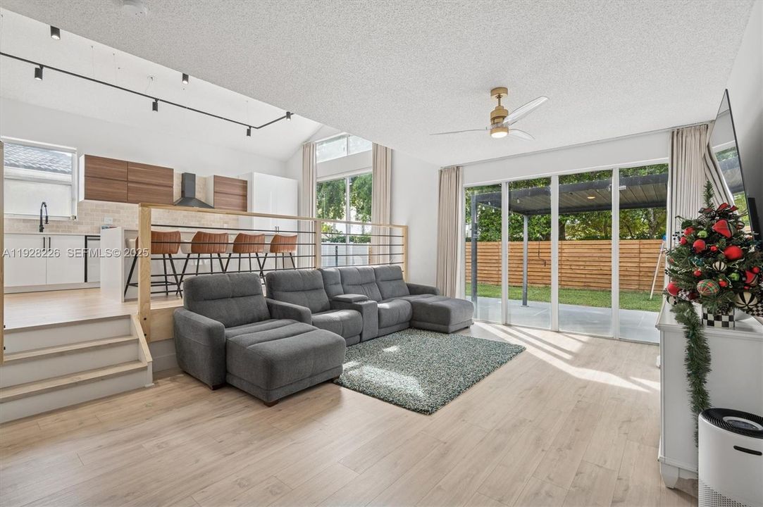 For Sale: $795,000 (4 beds, 3 baths, 2740 Square Feet)