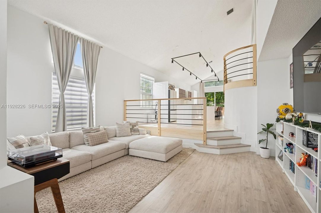 For Sale: $795,000 (4 beds, 3 baths, 2740 Square Feet)