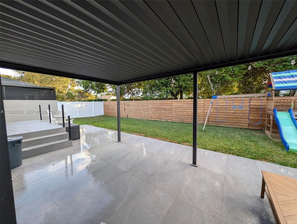 For Sale: $795,000 (4 beds, 3 baths, 2740 Square Feet)