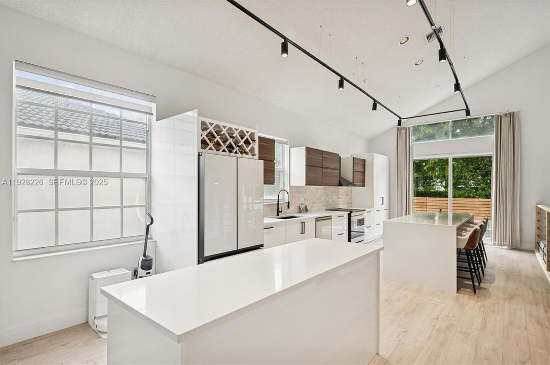 For Sale: $795,000 (4 beds, 3 baths, 2740 Square Feet)