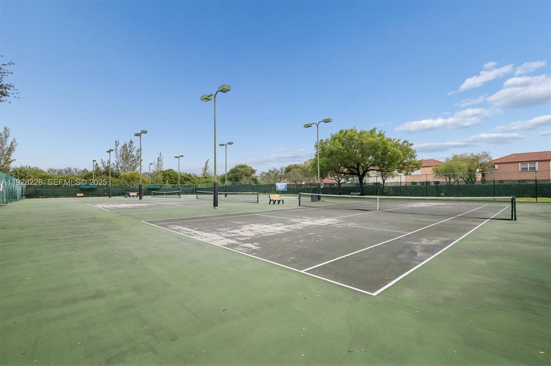 For Sale: $795,000 (4 beds, 3 baths, 2740 Square Feet)