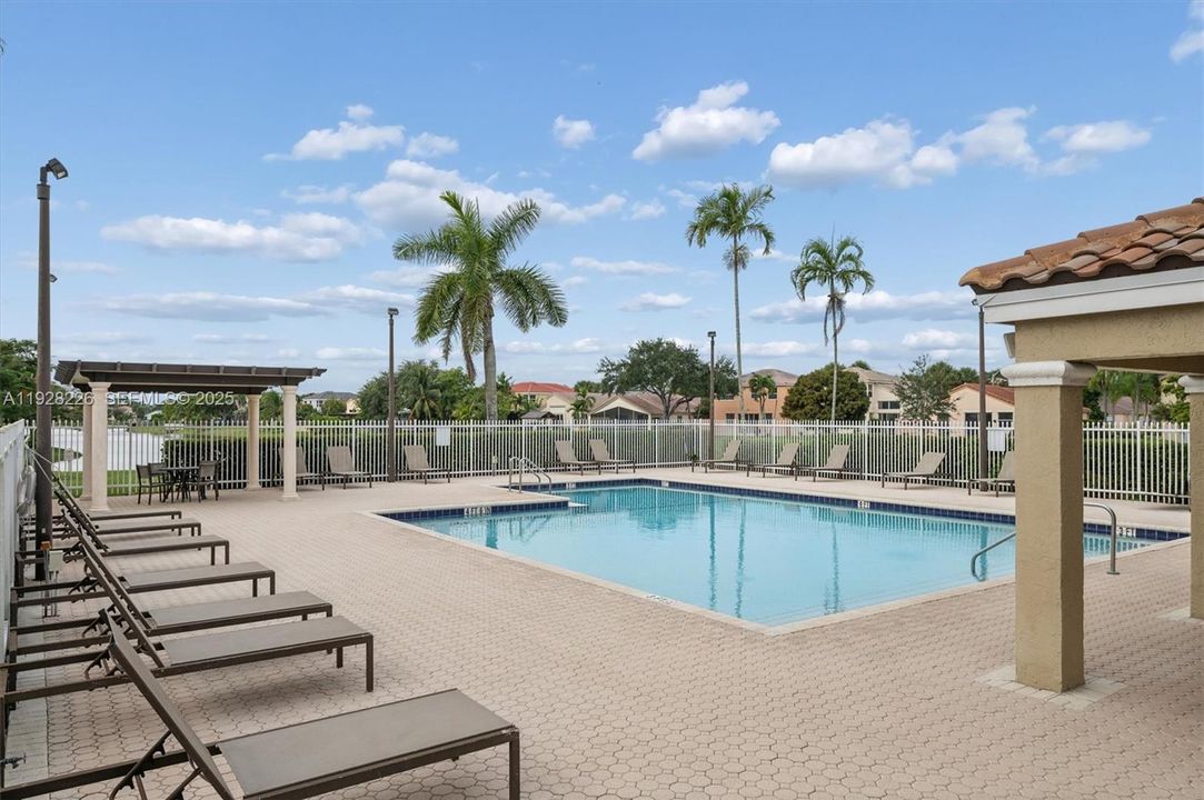 For Sale: $795,000 (4 beds, 3 baths, 2740 Square Feet)