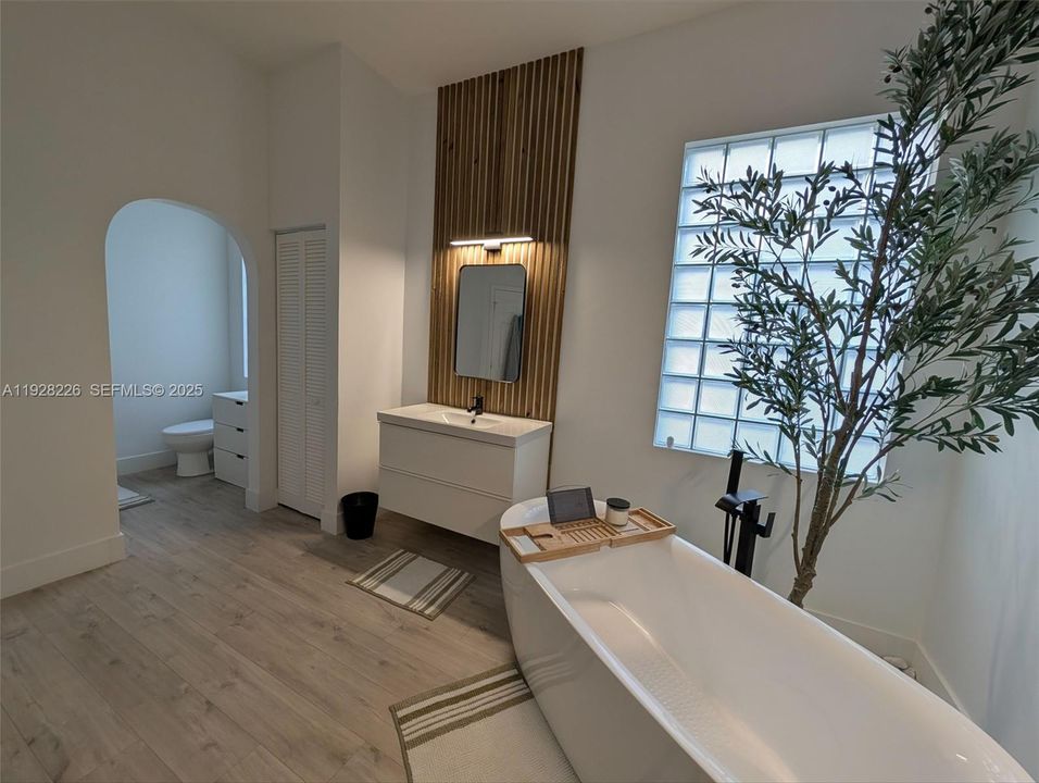 For Sale: $795,000 (4 beds, 3 baths, 2740 Square Feet)