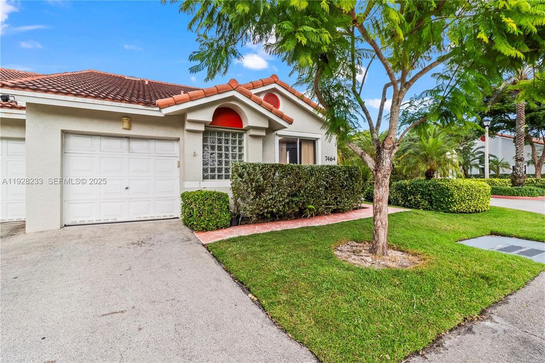 For Sale: $385,000 (3 beds, 2 baths, 1395 Square Feet)