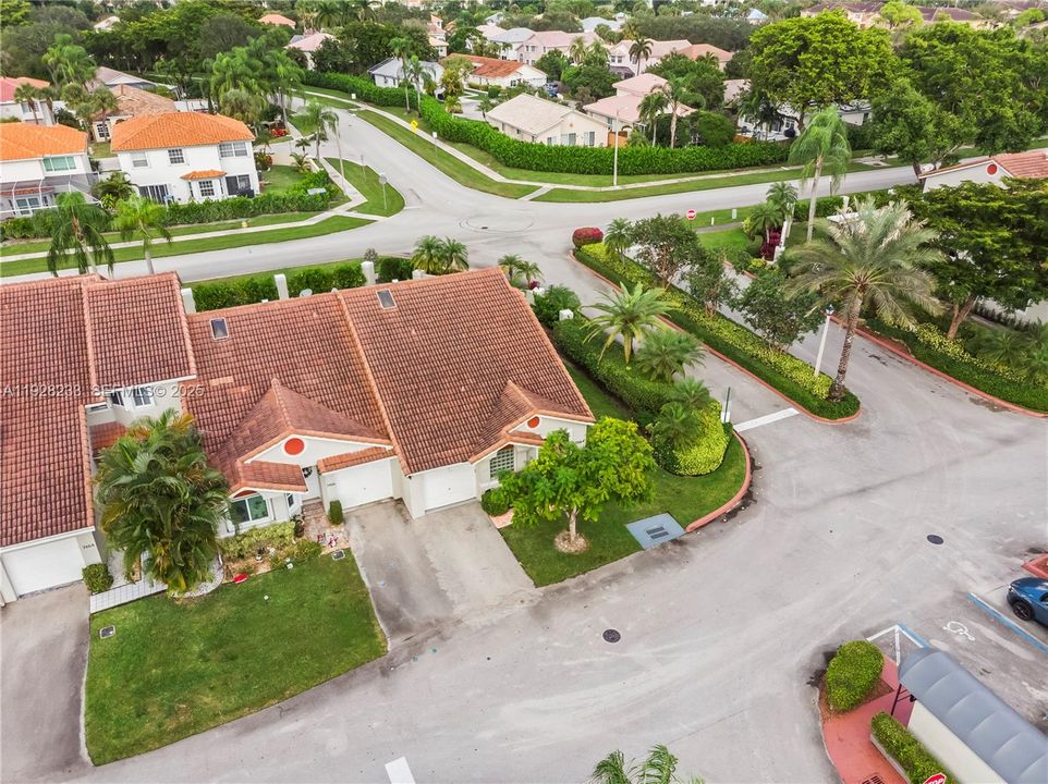 For Sale: $385,000 (3 beds, 2 baths, 1395 Square Feet)