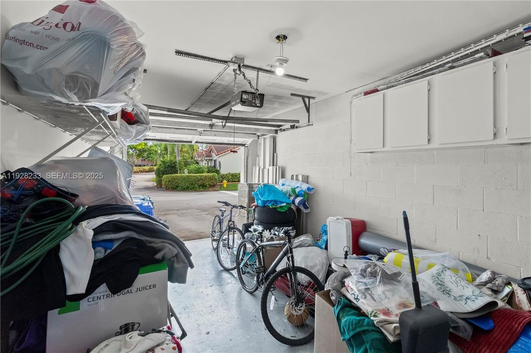 For Sale: $385,000 (3 beds, 2 baths, 1395 Square Feet)