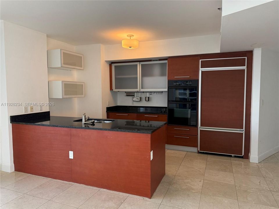 For Sale: $1,050,000 (2 beds, 2 baths, 1458 Square Feet)