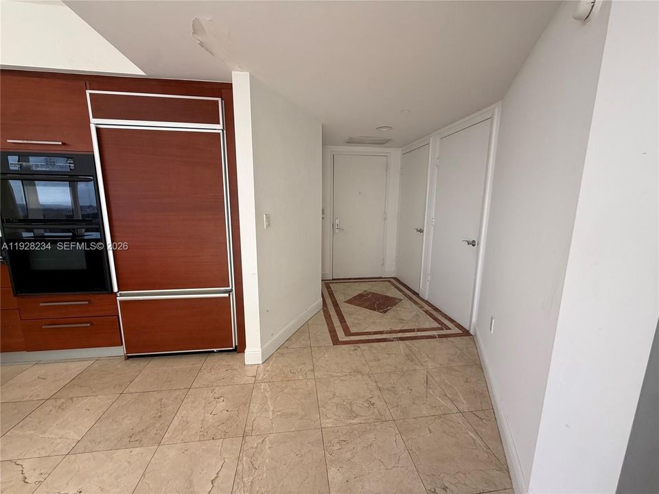 For Sale: $1,050,000 (2 beds, 2 baths, 1458 Square Feet)