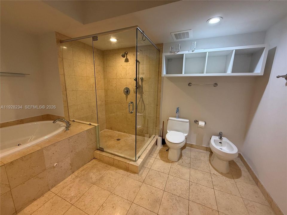 For Sale: $1,050,000 (2 beds, 2 baths, 1458 Square Feet)
