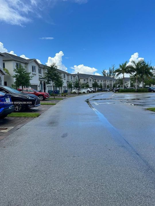 В аренду: $3,500 (4 спален, 3 ванн, 1602 Квадратных фут)