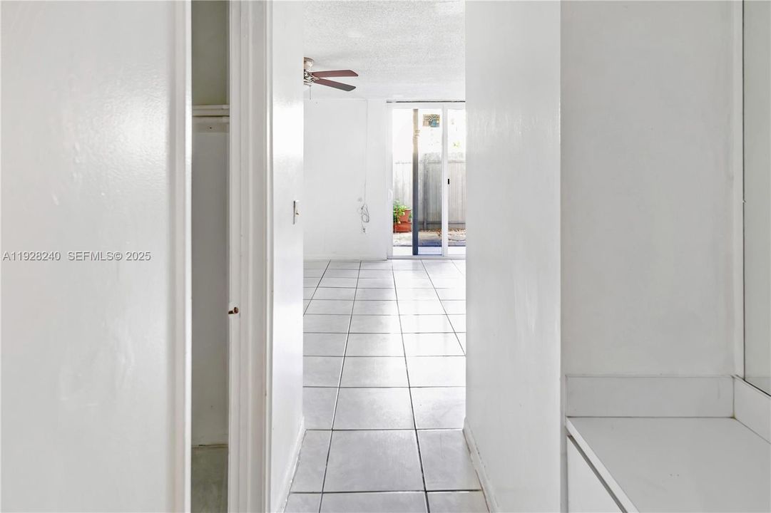 В аренду: $1,800 (1 спален, 1 ванн, 760 Квадратных фут)