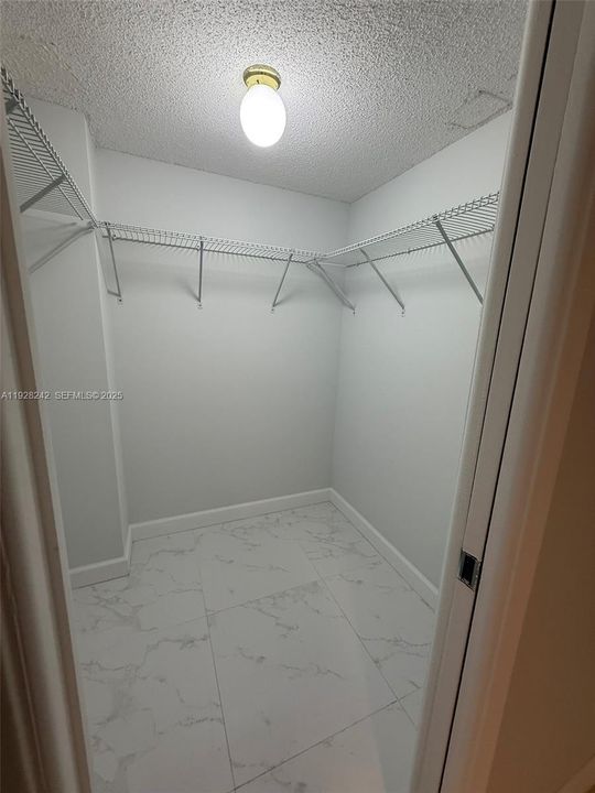 For Rent: $2,500 (2 beds, 2 baths, 1064 Square Feet)