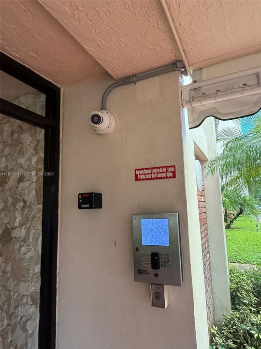 For Rent: $2,500 (2 beds, 2 baths, 1064 Square Feet)