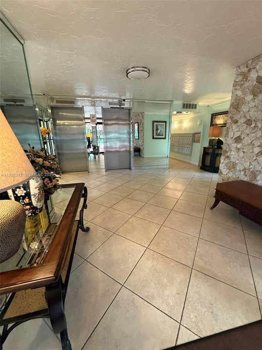 For Rent: $2,500 (2 beds, 2 baths, 1064 Square Feet)