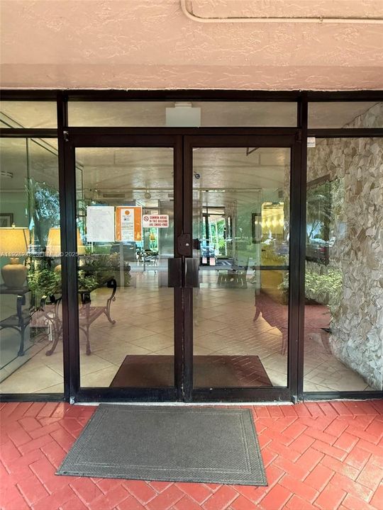 For Rent: $2,500 (2 beds, 2 baths, 1064 Square Feet)