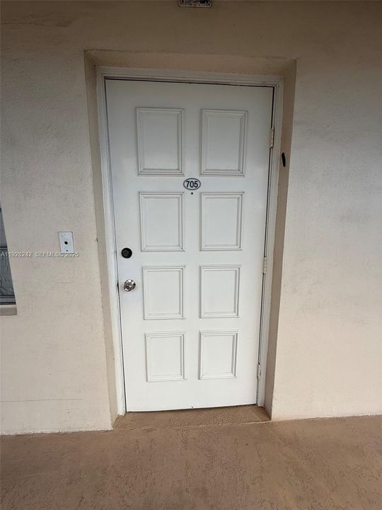 For Rent: $2,500 (2 beds, 2 baths, 1064 Square Feet)