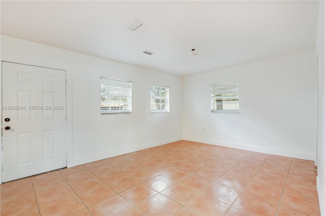 En Venta: $499,000 (3 camas, 1 baños, 1332 Pies cuadrados)